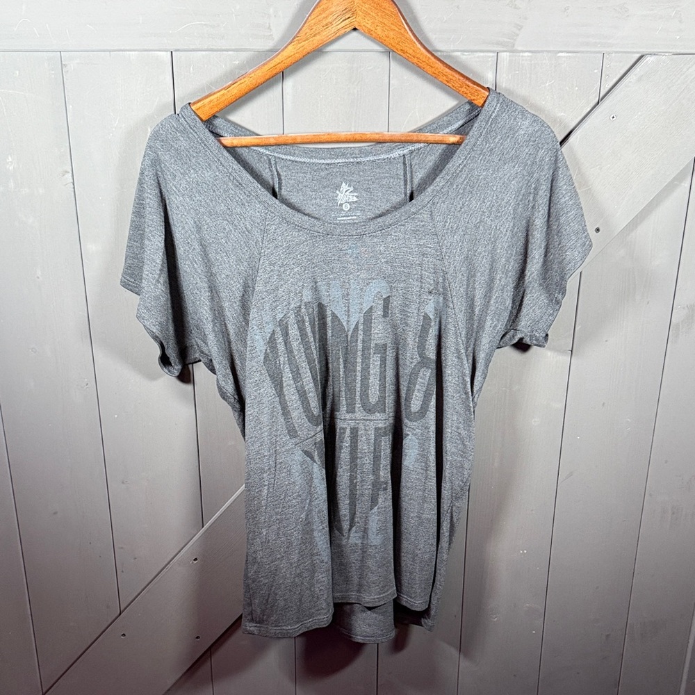 Young & Reckless Flowey Gray Women's Top